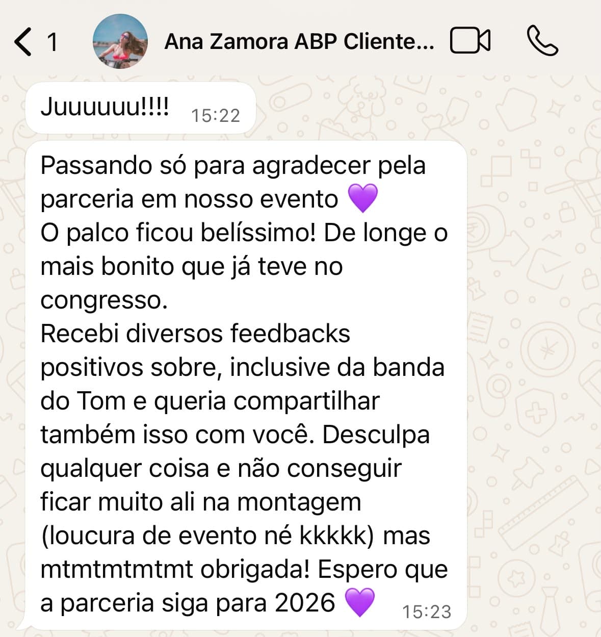 Mensagem de cliente agradecendo pela parceria e qualidade do evento